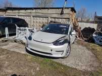 Tesla Model 3 розборка