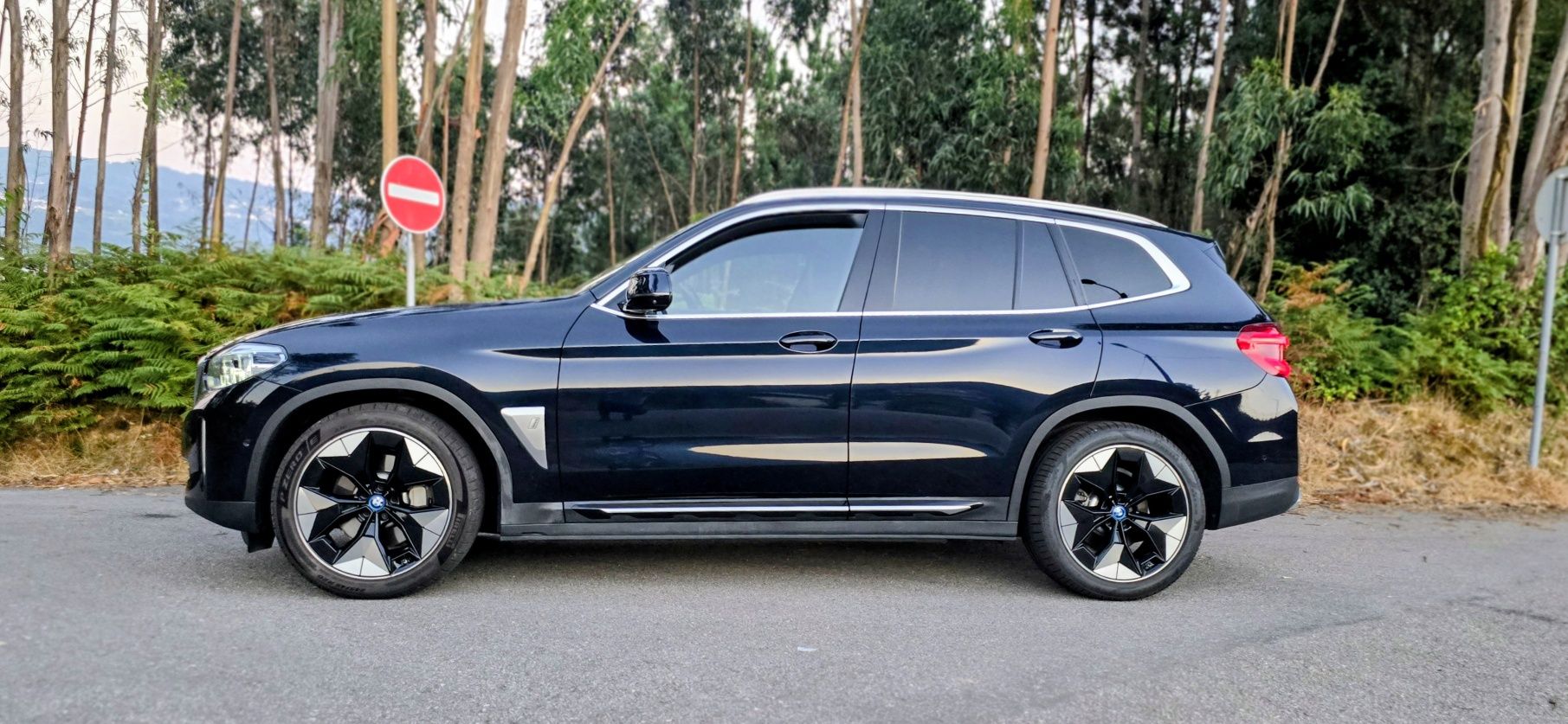 BMW IX3 M sport  IMPRESSIVE High Executive 286 cvs  80kwh
