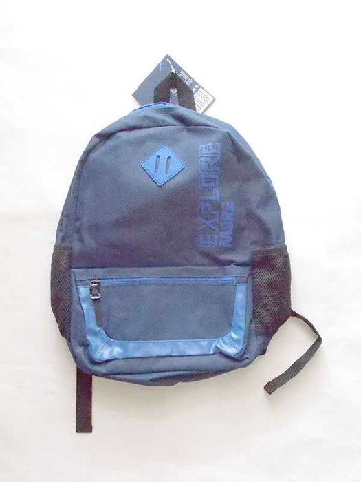 granatowy plecak, plecak dla chłopca, ciemny plecak do szkoły