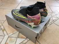 Chuteira Nike Phantom GX Elite edição Limitada
