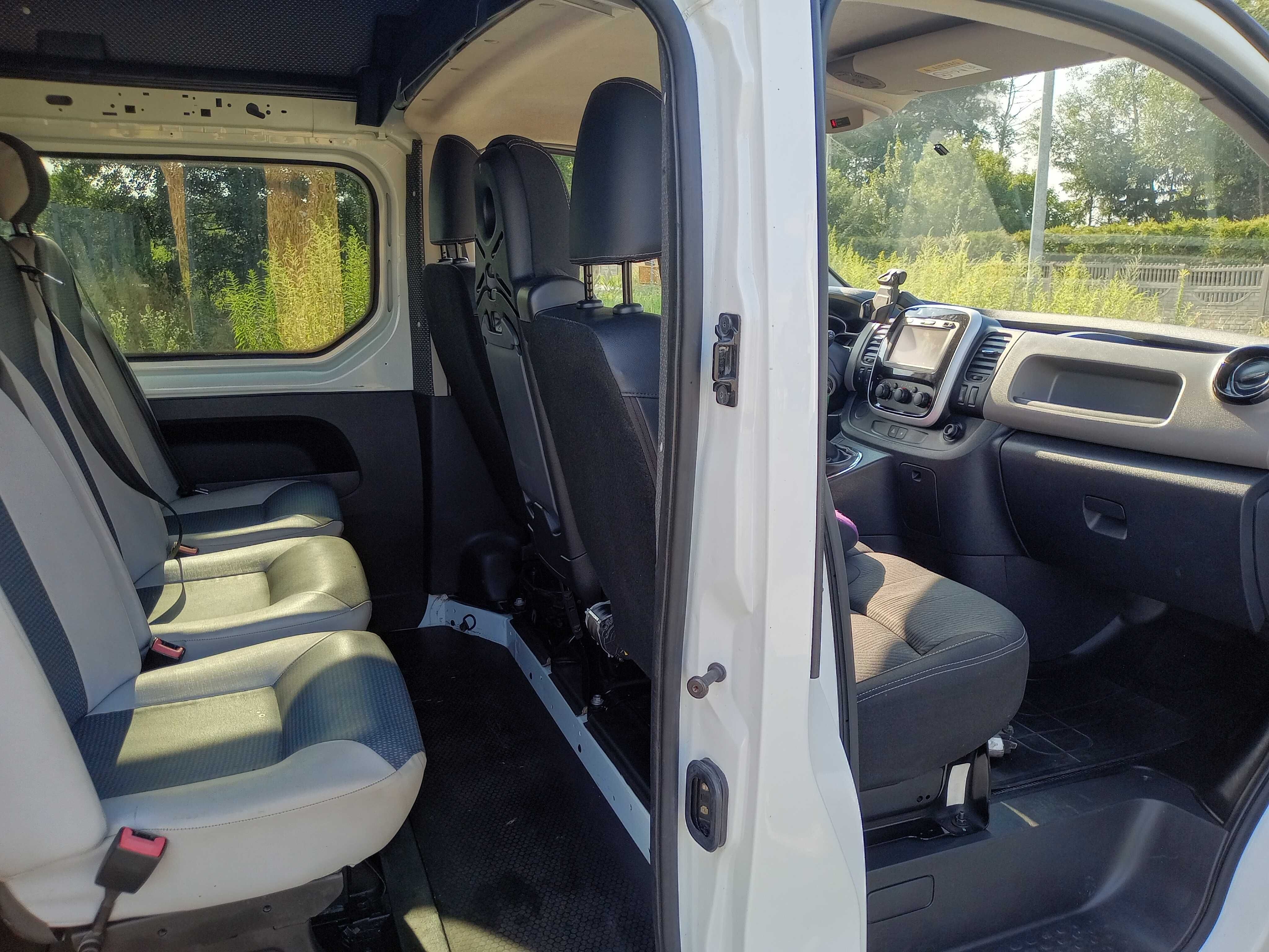 Renault Trafic L2h2 Brygadówka 6 cio osóbowy
