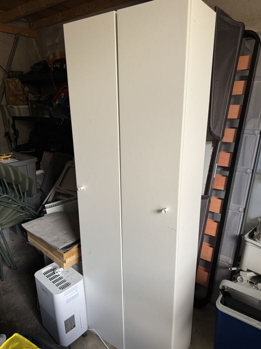 Vários móveis usados