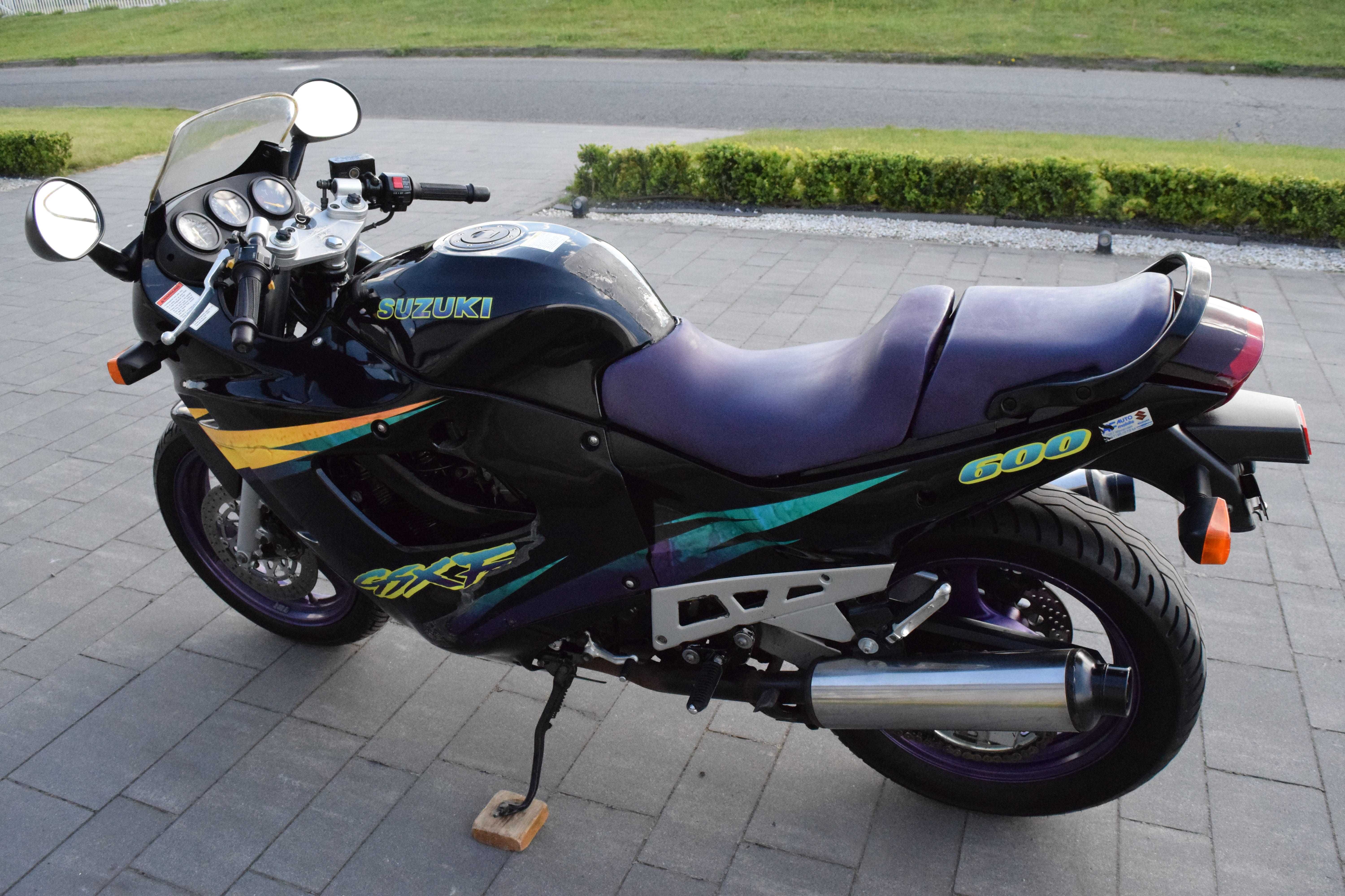 Suzuki GSX 600 F oryginalny stan, dużo dok. na km, KSIĄŻKA, z niemiec*