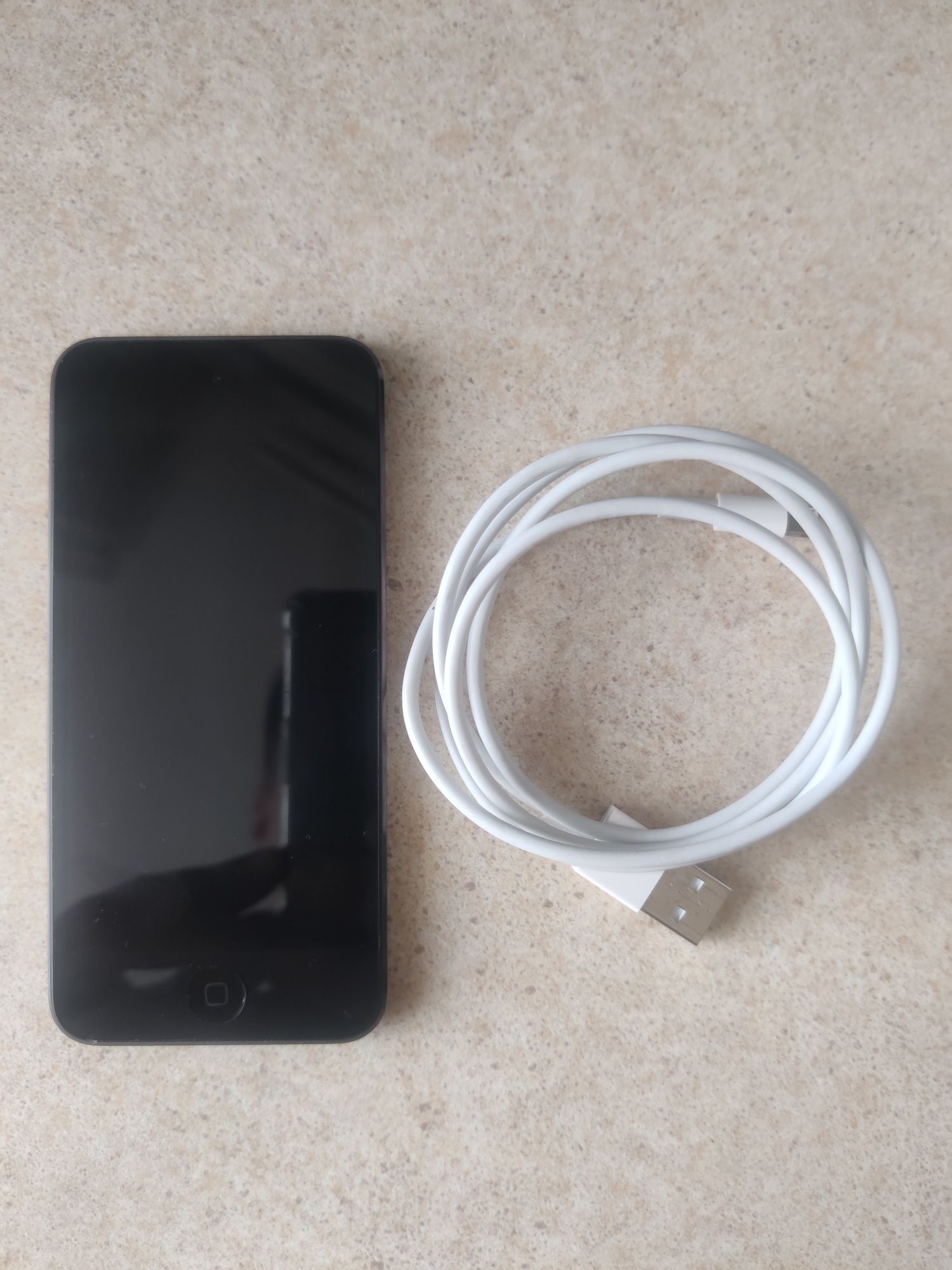 Плеєр Apple IPod 6 gen 16 Gb