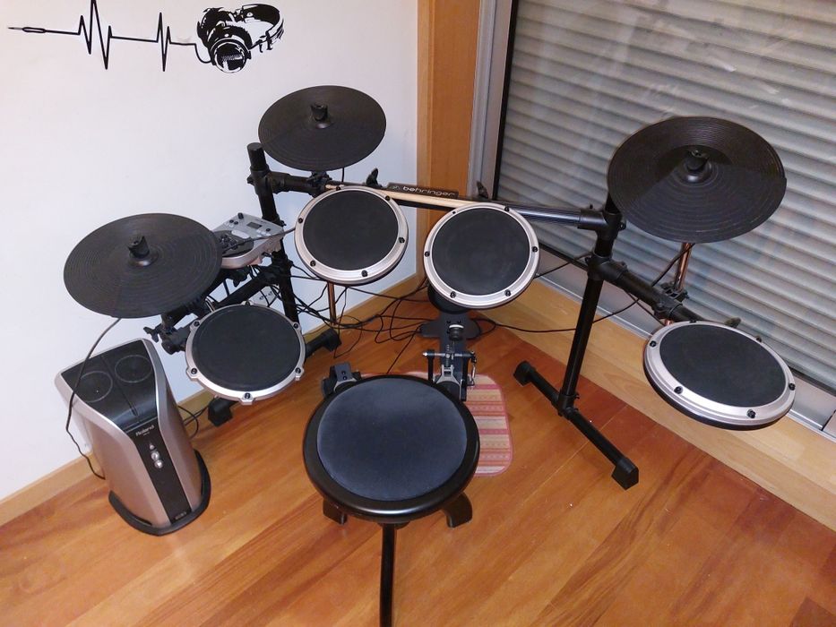 Bateria eletrónica Behringer com módulo HDS110USB — como nova