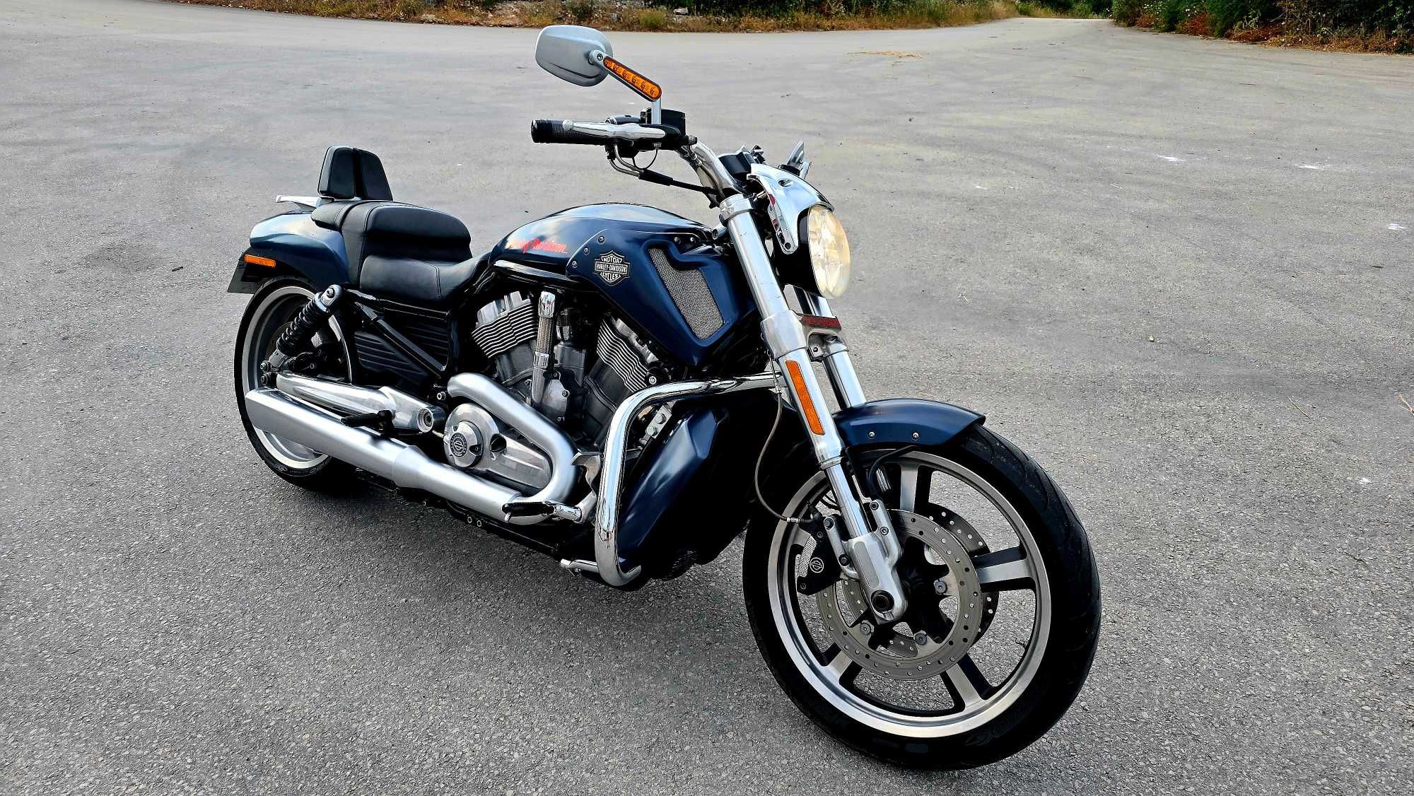 Harley Davidson V-Rod Muscle – Apenas 14.000 km