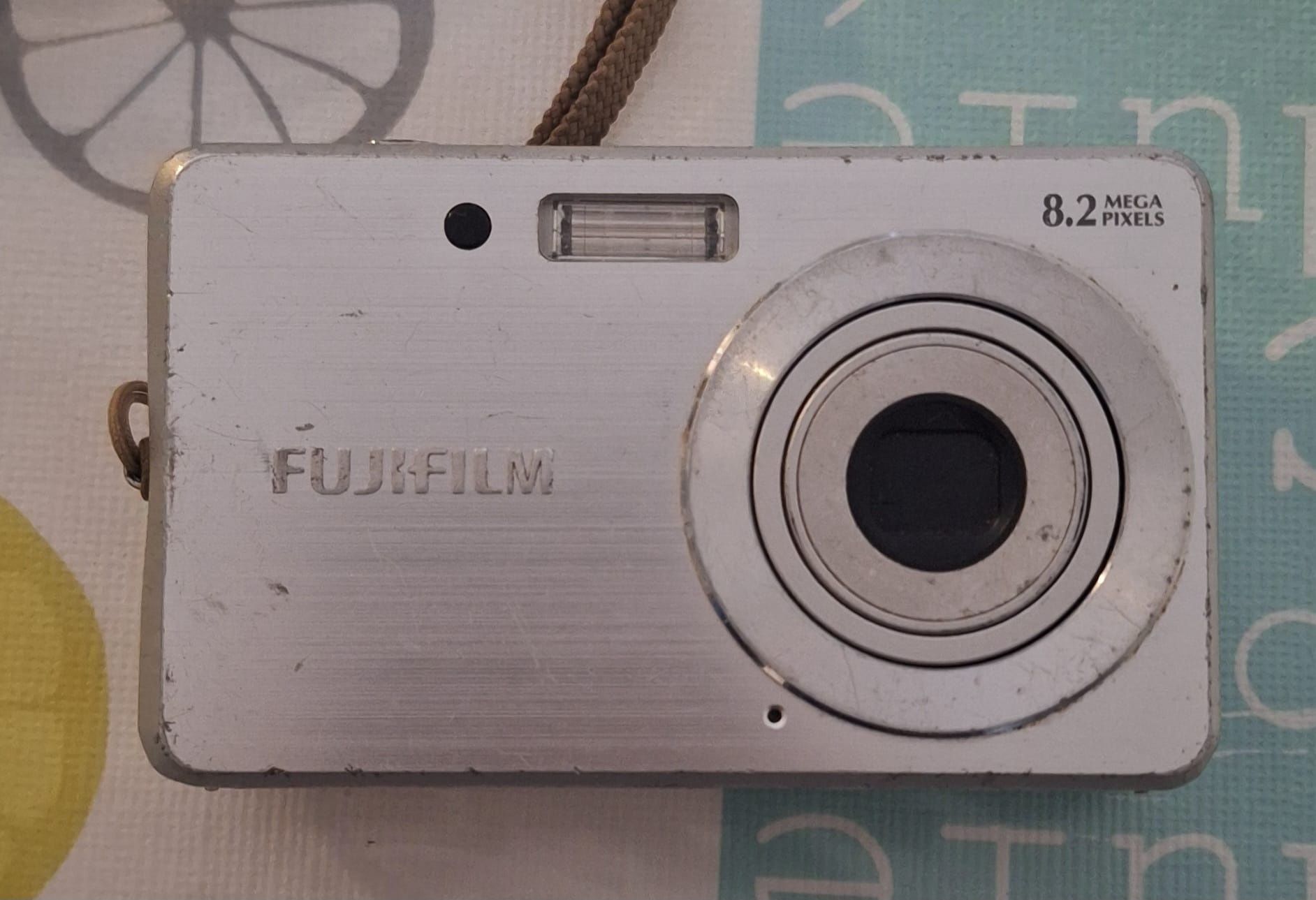 Fujifilm FinePix J10 (8.2 MP)