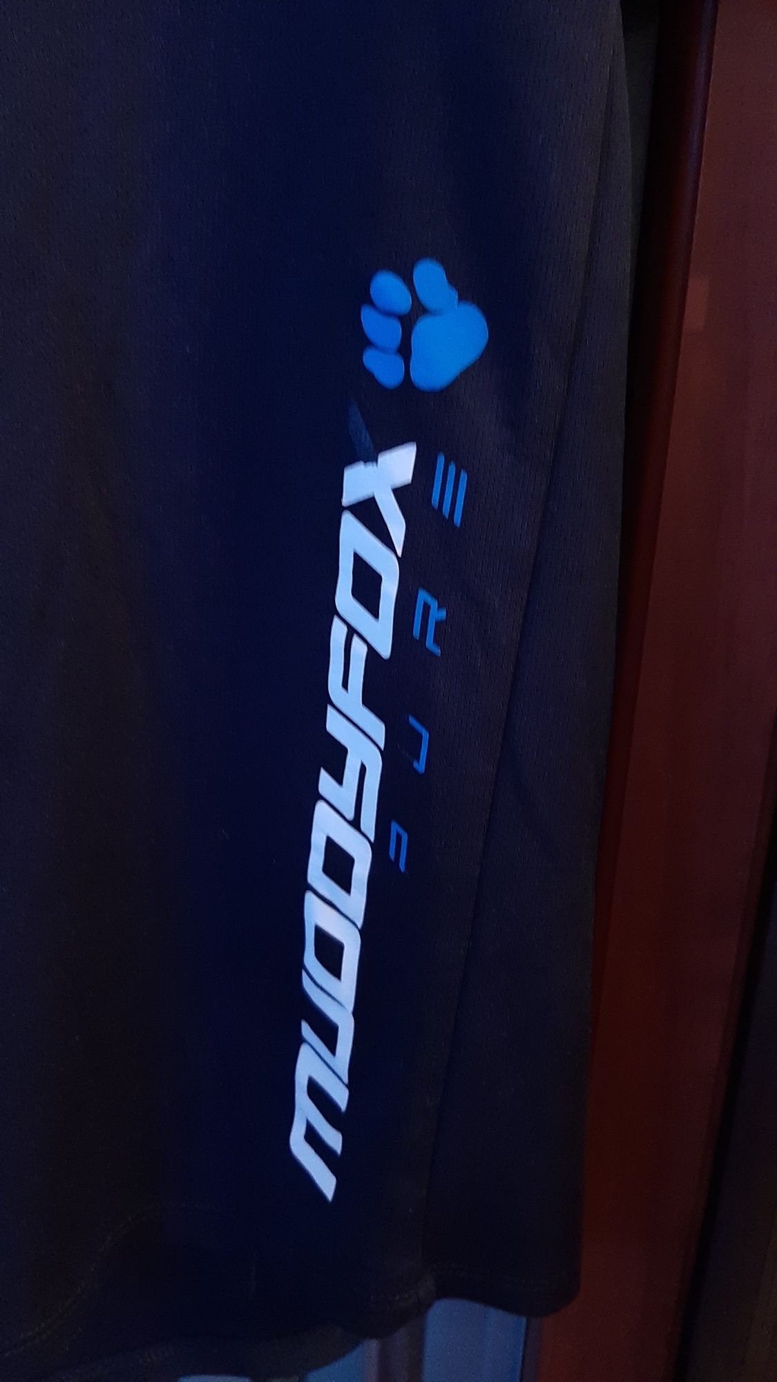 Футболка Moddyfox,легко продуваемая, размер L