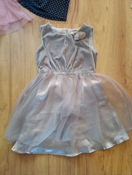 Ubrania dla dziewczynki rozmiar 110/116