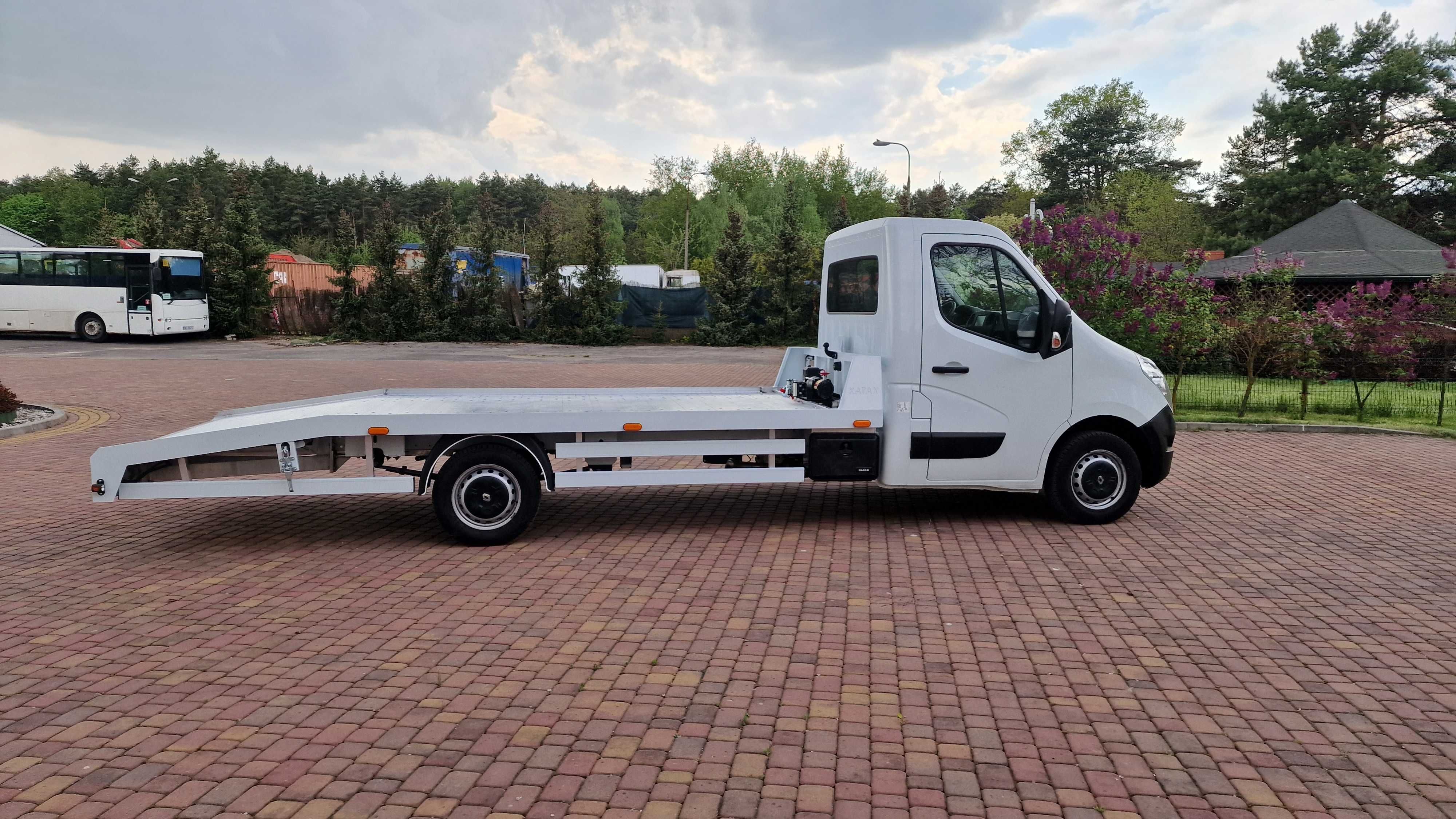 Zabudowa do Renault Master Laweta Autolaweta Najazd Panelowy Aluminium