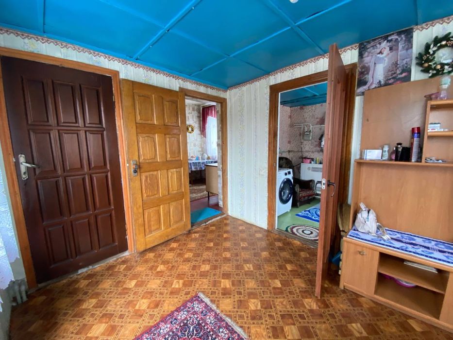 Продам будинок з великою земельною ділянкою