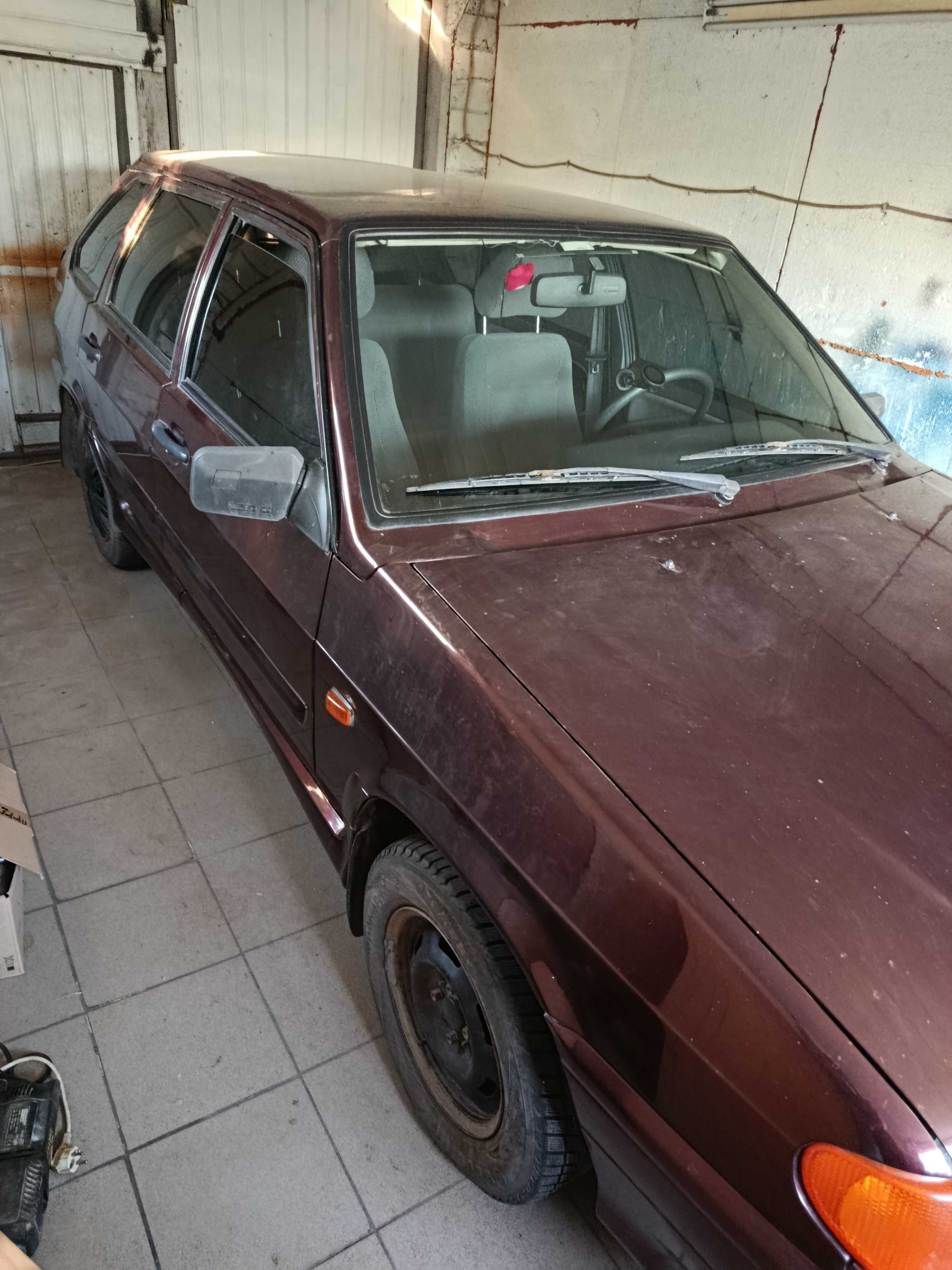 Автомобиль ВАЗ 2114