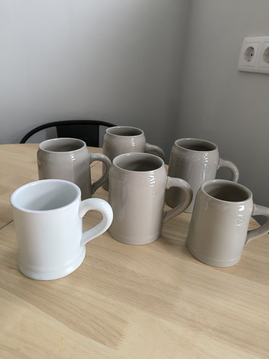 6 canecas de cerveja