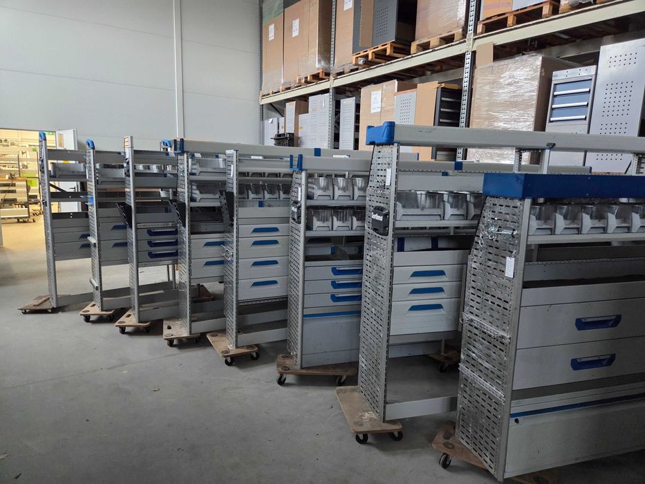 Zabudowy serwisowe warsztatowe regały mobilny serwis nowe i używane FV