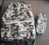 Mochila +Estojo Novos