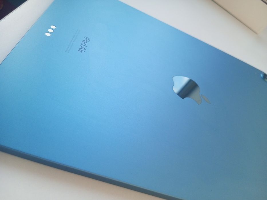 Планшет iPad Air 5