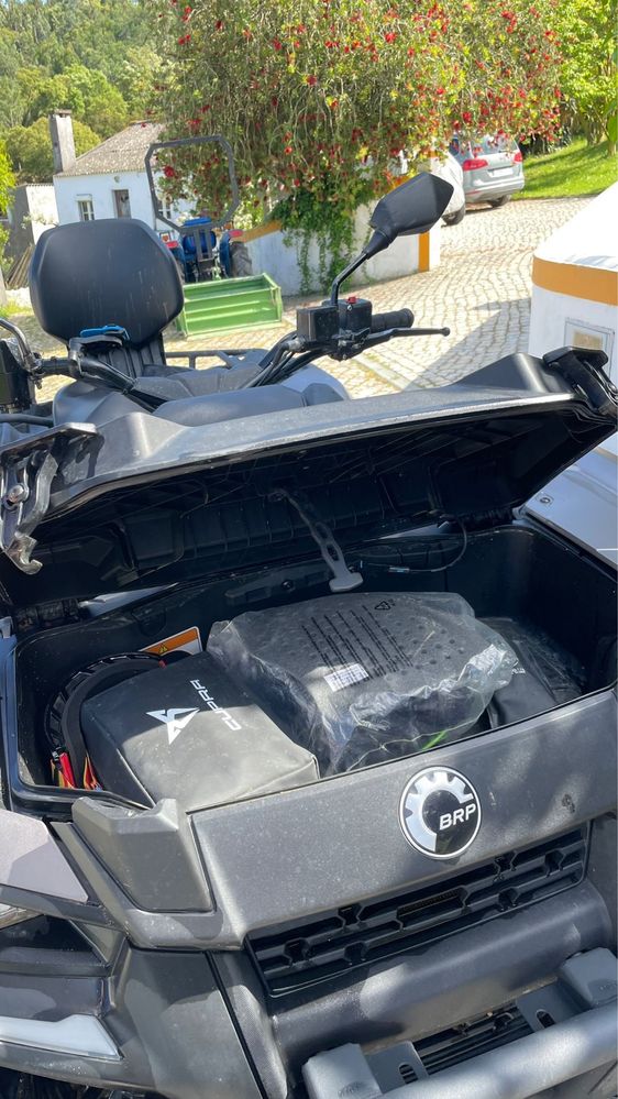 CAN-AM Outlander Max XT 700