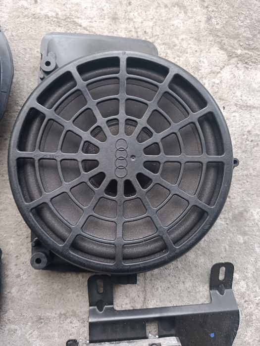 Zestaw głośników BANG & OLUFSEN AUDI A4 B8
