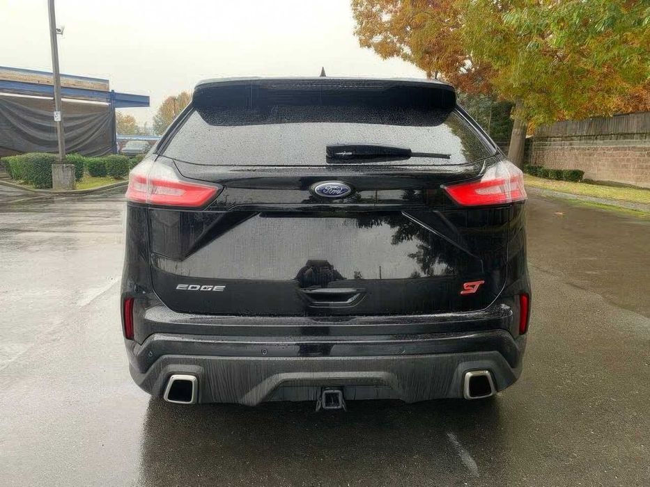 Ford Edge ST      2020