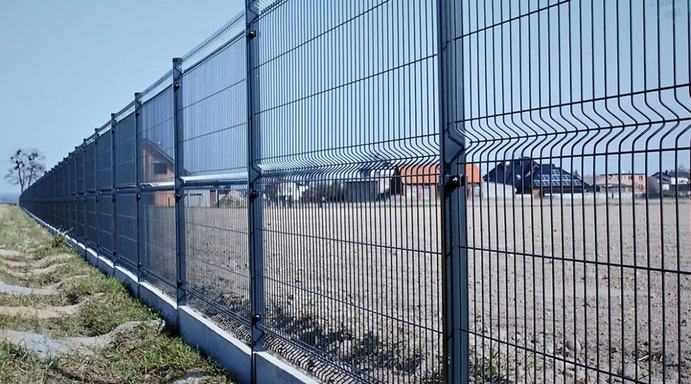 Montaż Paneli Ogrodzeniowych