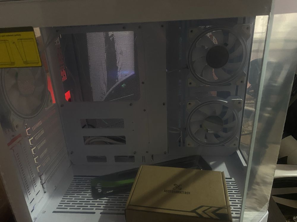 Продається корпус midi tower новий без подряпин