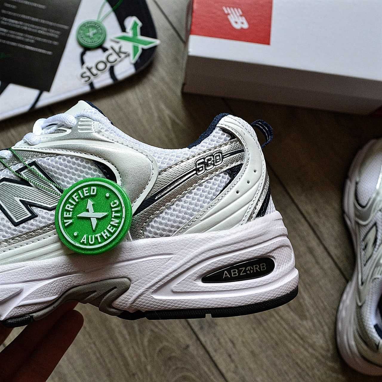 Чоловічі кросівки  New Balance 530 білий з сріблом 0530 ЗНИЖКА