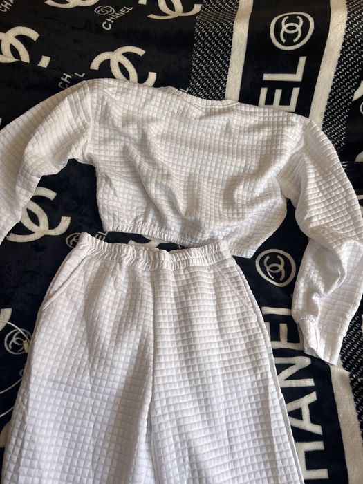 Bialy dres konplet