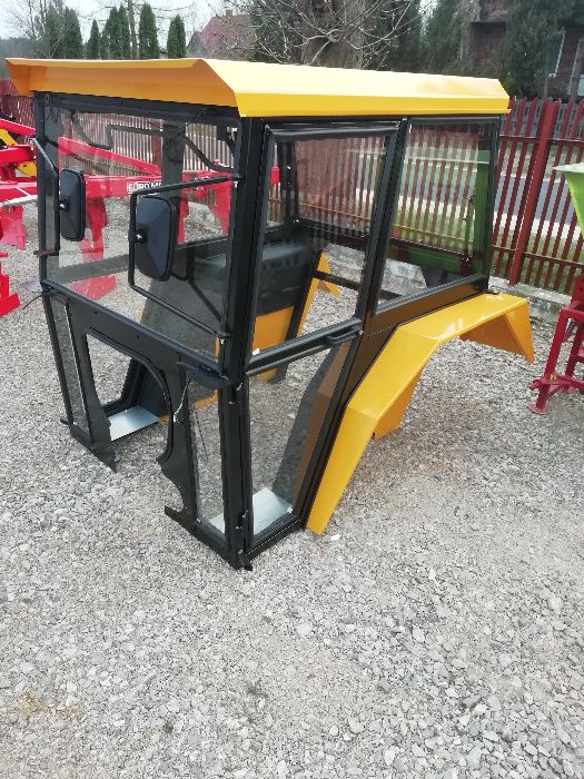 Kabina do ciągnika URSUS C360 C330 MF T-25 z błotnikami lub bez -NOWA-