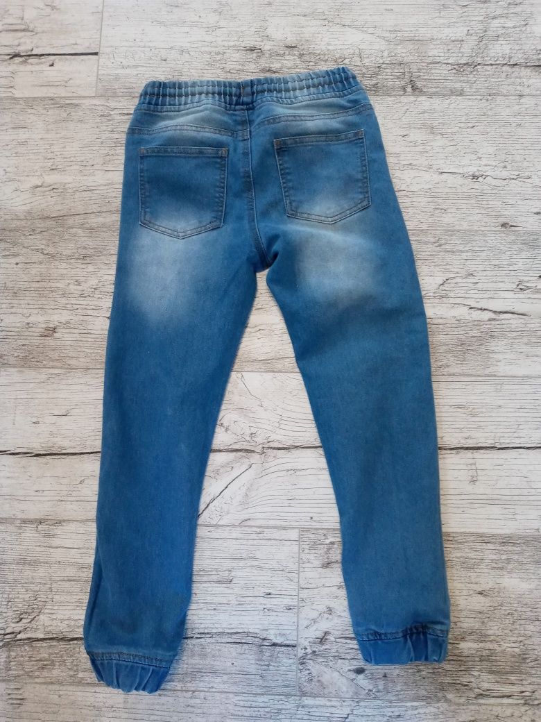 Spodnie jeansy ze ściągaczami 134