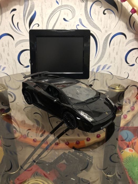 Продам Lamborghini Gallardo Maisto 1:18.