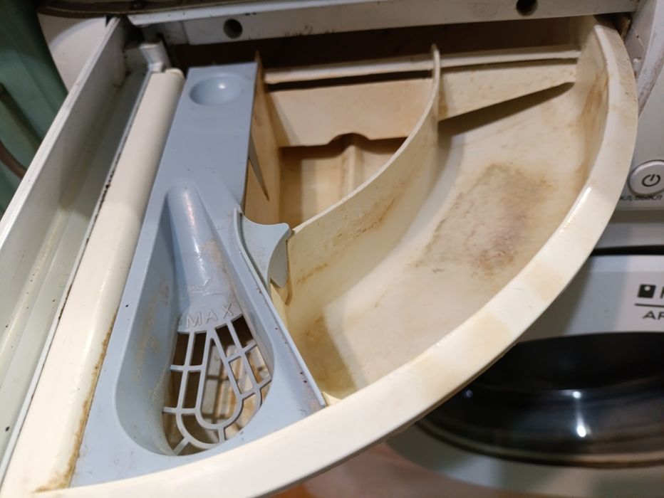 Пральна машина фронтальна Hotpoint Ariston ARSL 100