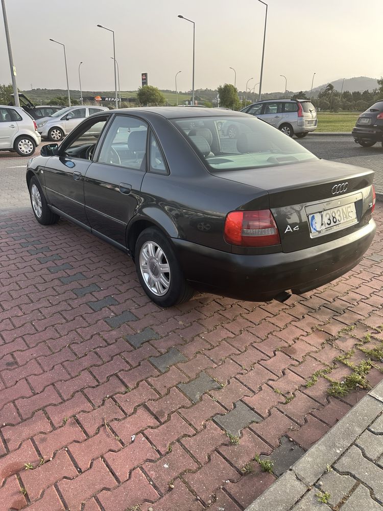 Vendo Audi a4 bom estado