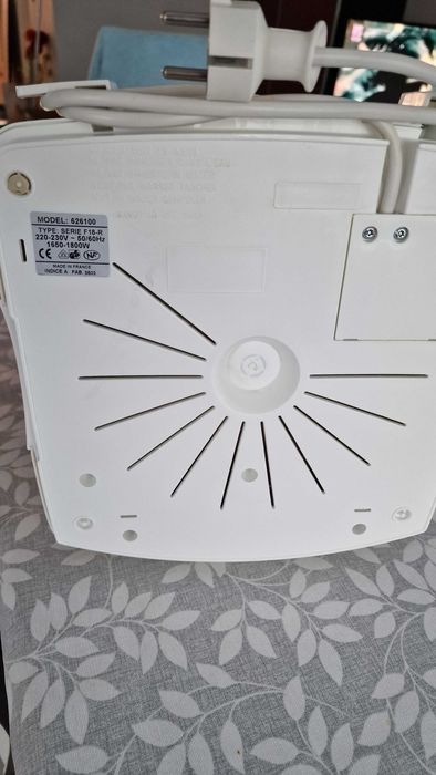 Fritadeira eléctrica marca Seb