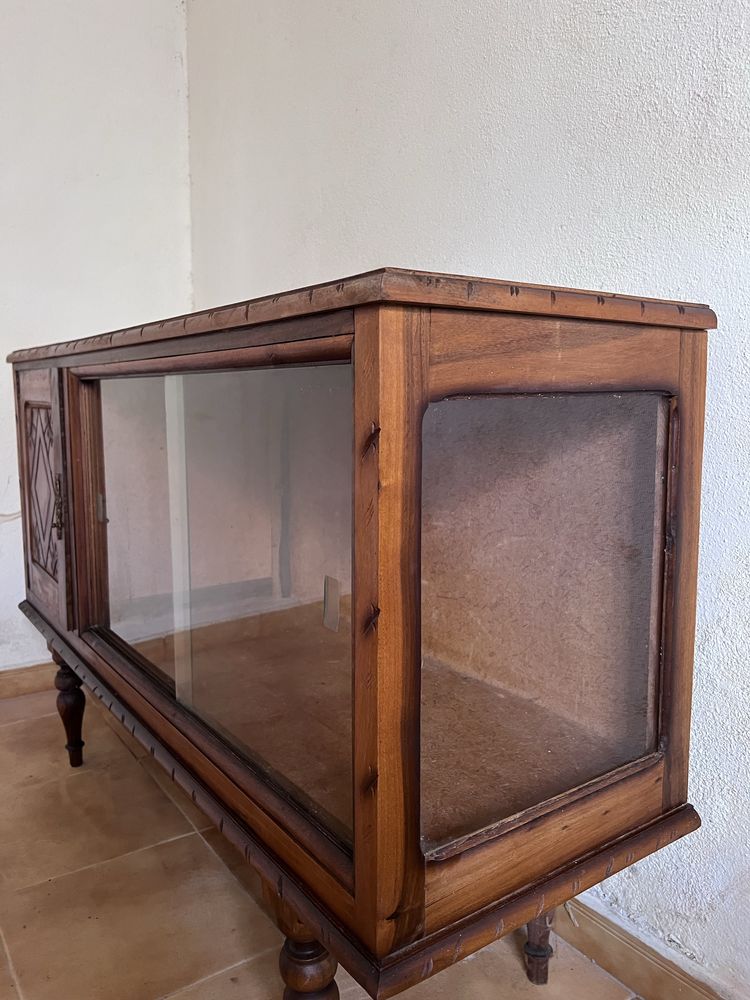 Movel Antigo, Aparador negociavel