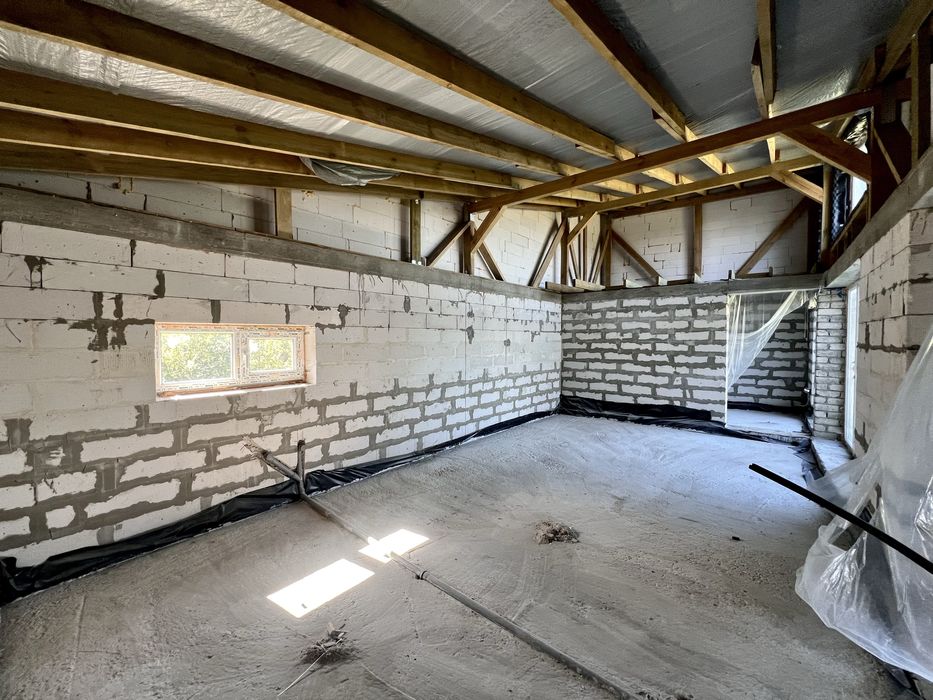 Елітна дача біля річки та лісу з новим будинком «Фотон»