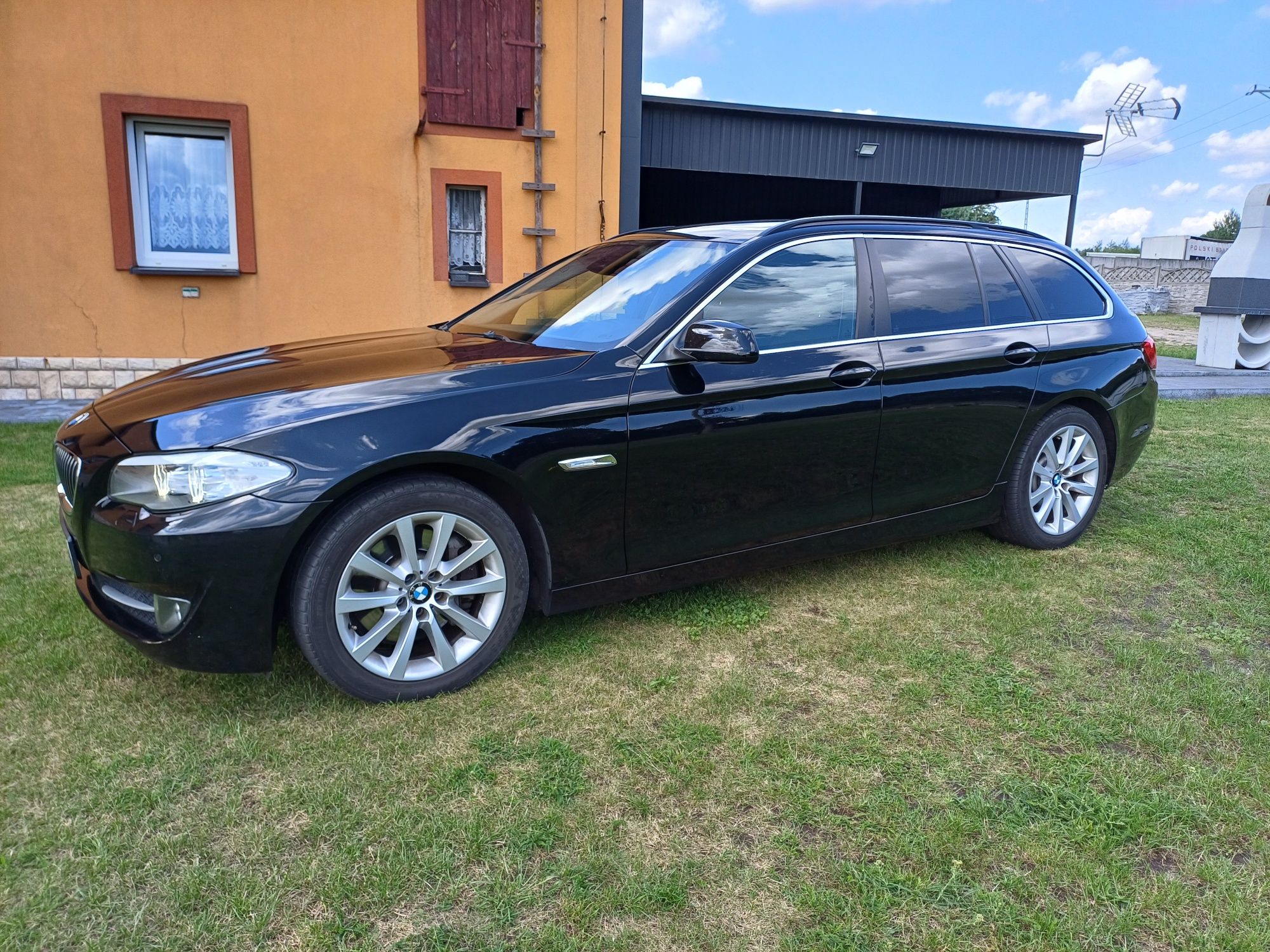 Bmw F11 F10 525d 218km 160kw Bixenon Webasto Hud