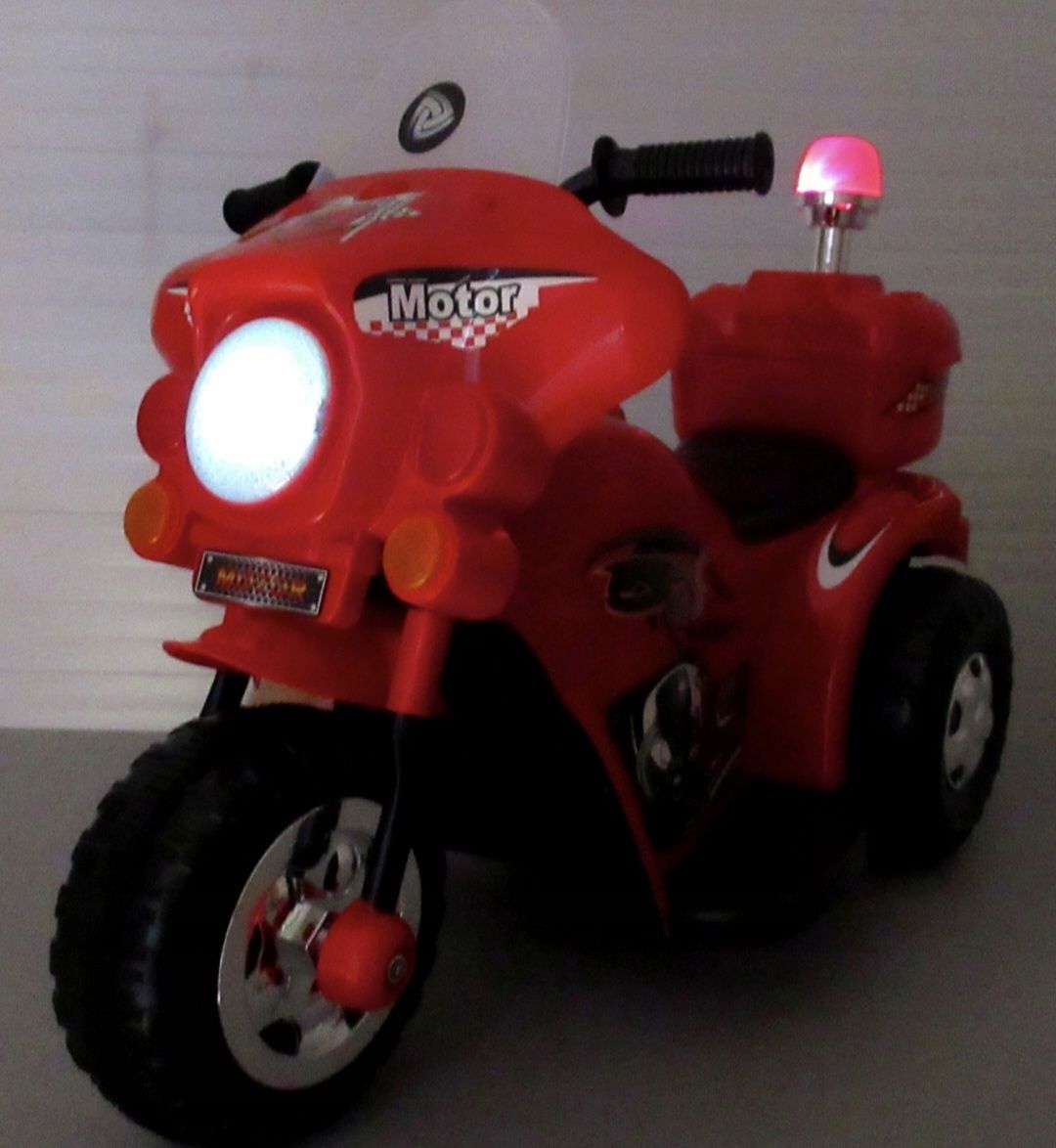 Motorek na akumulator M7r światła, muzyka