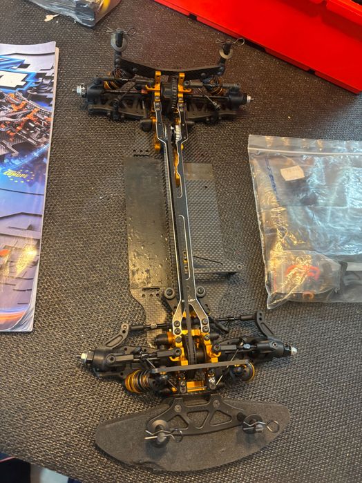 Model zawodniczy XRAY T4