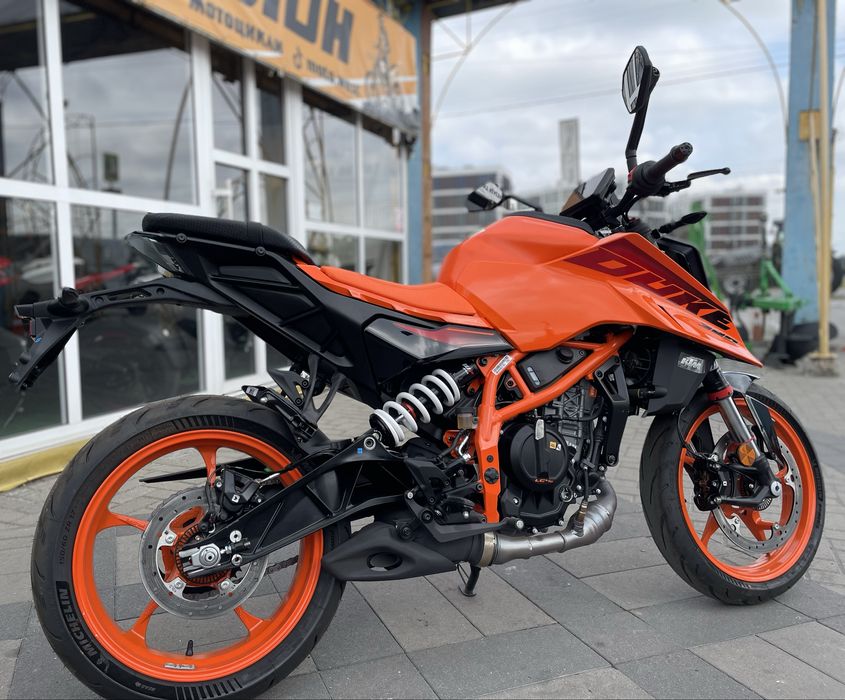 Мотоцикл KTM DUKE 390