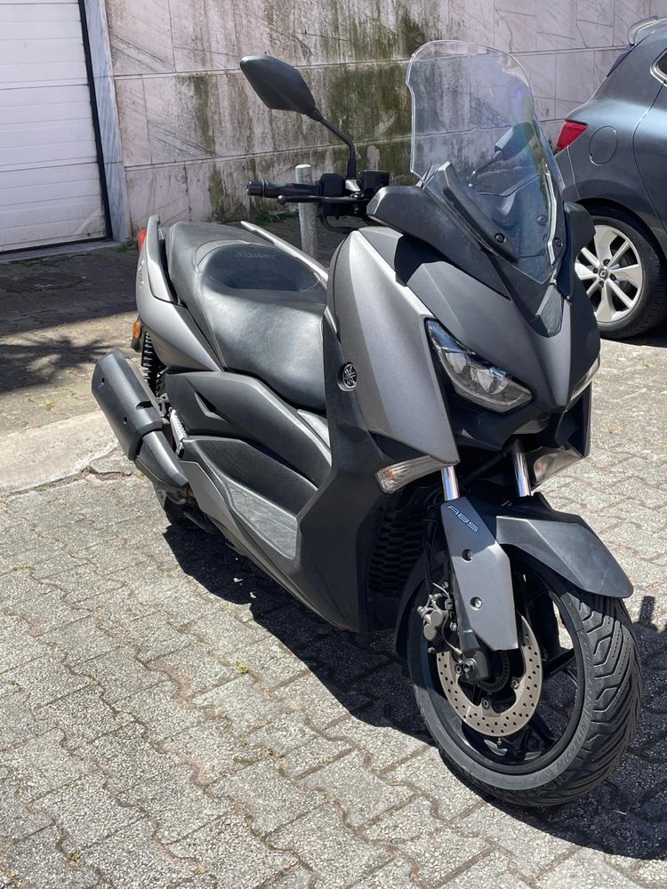 Yamaha X-Max 300 | 18.000 km | Revisões na marca | Como nova