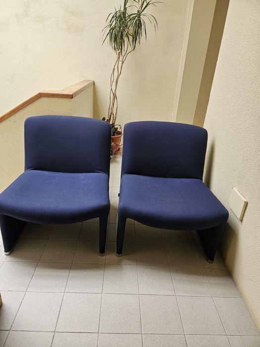 2 Poltronas azul escuro