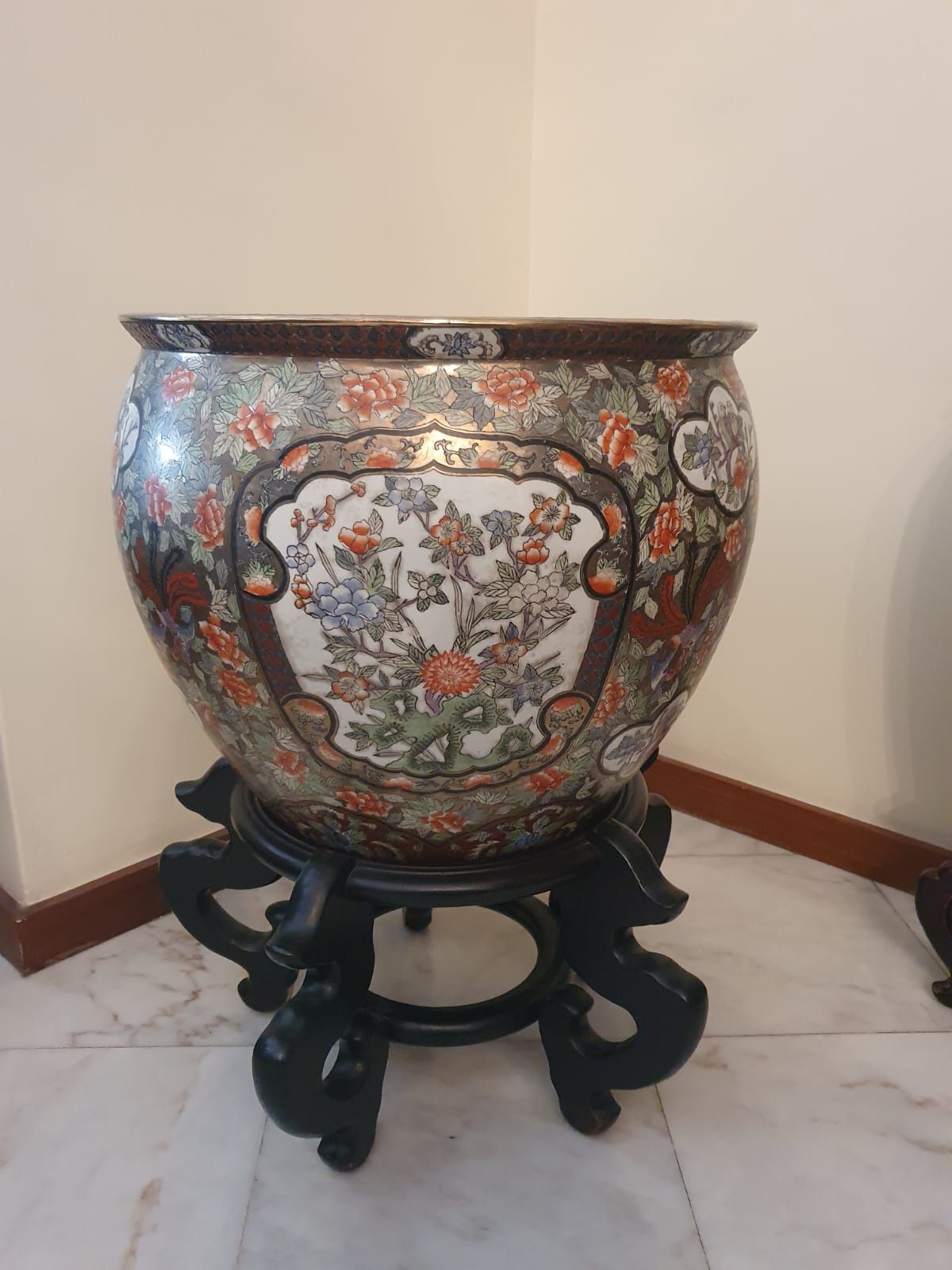 Vaso de porcelana chinesa pintado à mão