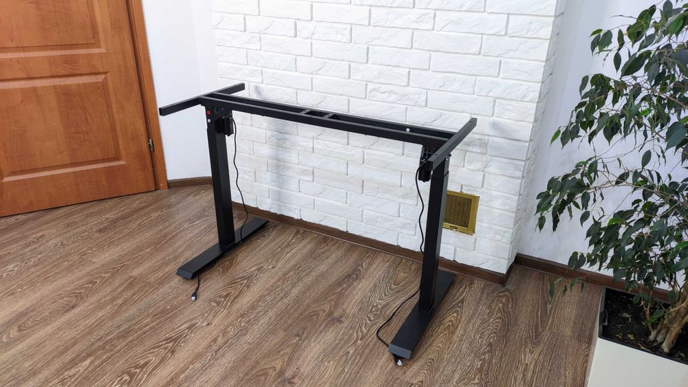 Stelaż dwusilnikowy regulowany z elektryczną regulacją 150 kg