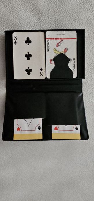 Vendo jogo de cartas completo antigo