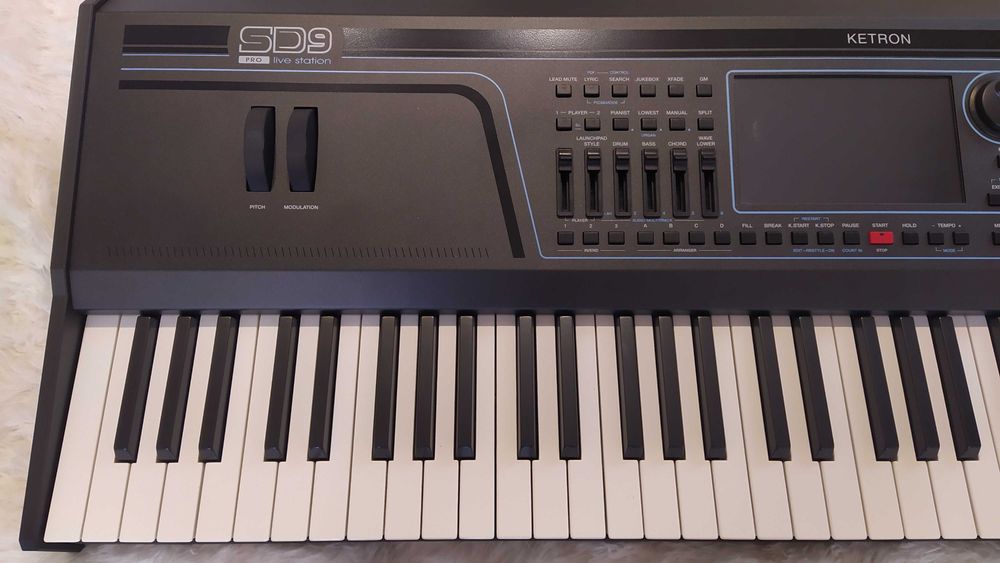 Ketron SD 9 Pro Live + style podkłady