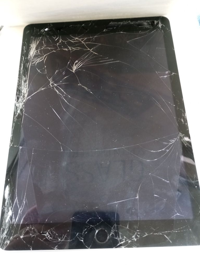 Apple iPad 5th Gen. (А1822) 10.2  Wi-Fi 32Gb