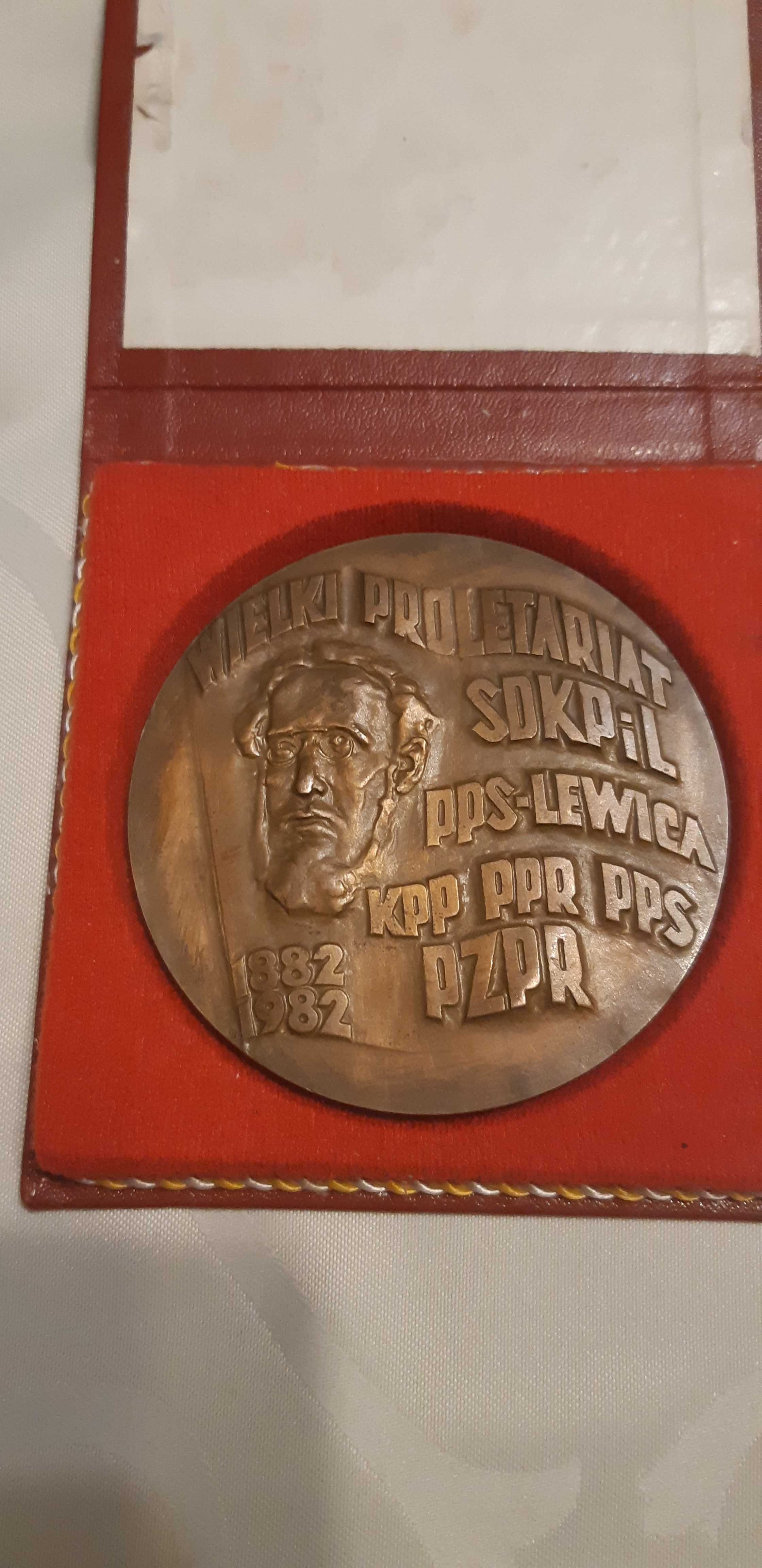 medal 100 lat Ruchu Robotnicze w Polsce - średnica 8 cm