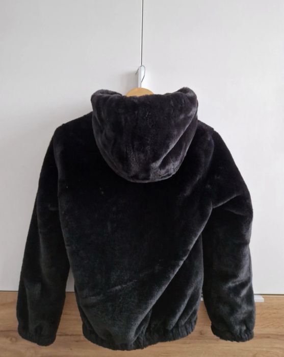 Czarne futerko s/36 sinsay