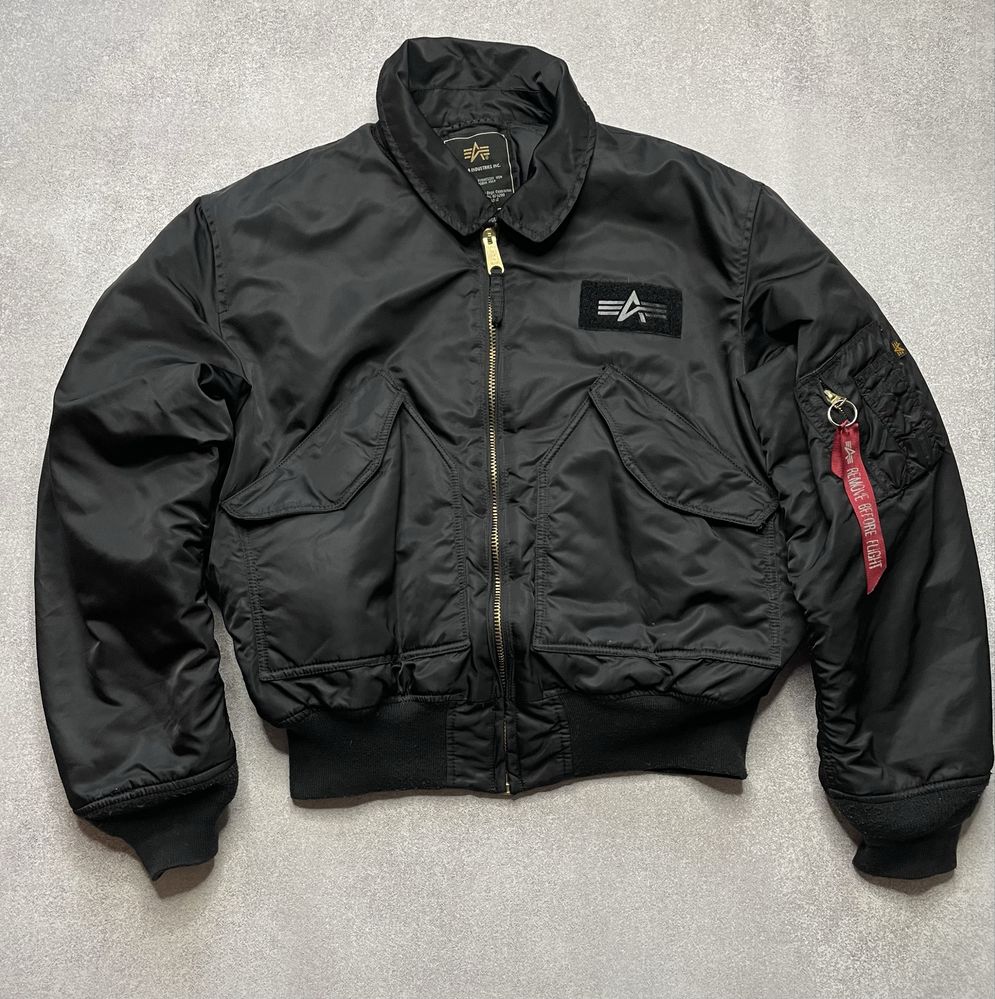 Бомбер Alpha industries