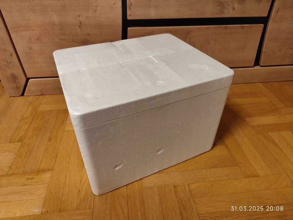 Styrobox pojemnik styropianowy izotermiczny 39,5x33,5x28cm + 4 wkłady